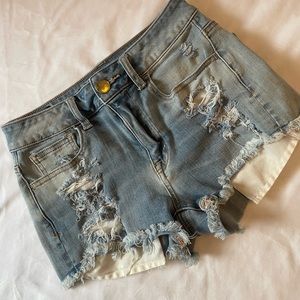 American Eagle women’s size 2 US Hi-Rise shortie.
